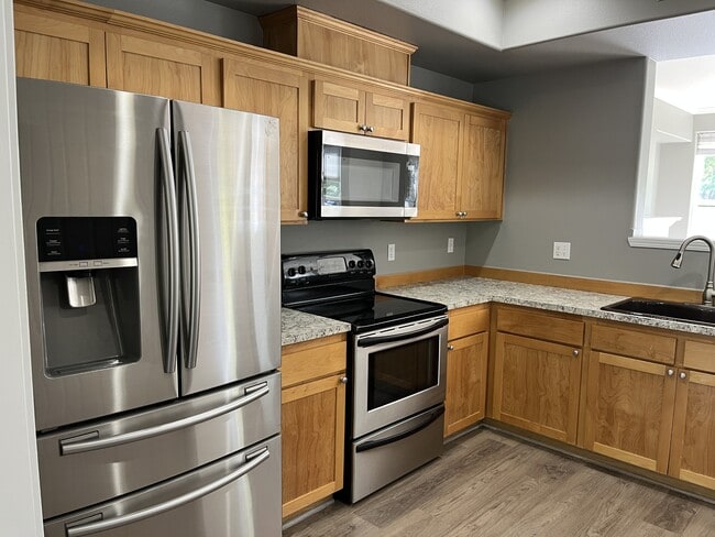 Building Photo - 13065 SW Seca Ct