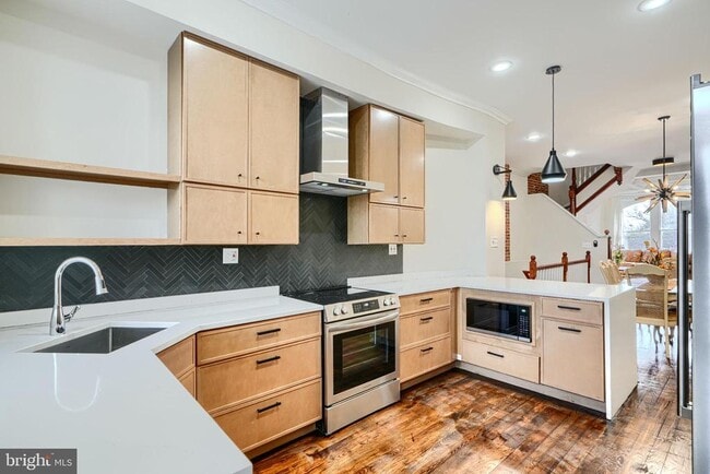 Building Photo - 2630 E Baltimore St