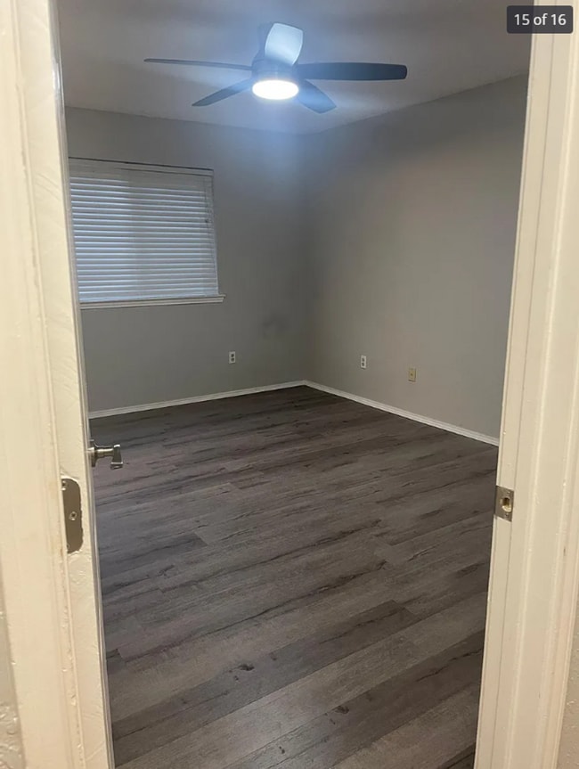 Building Photo - 6003 Brentcove Dr