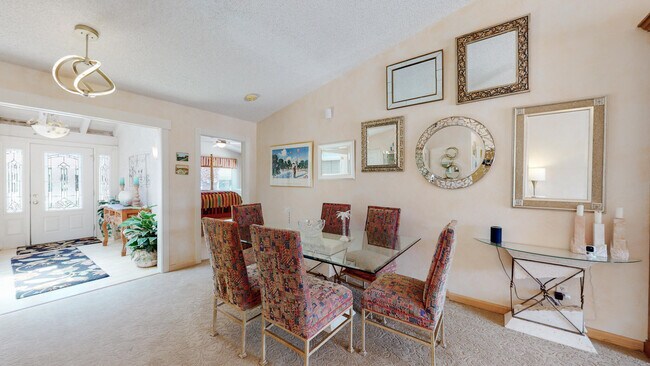 Building Photo - 38960 Kilimanjaro Dr