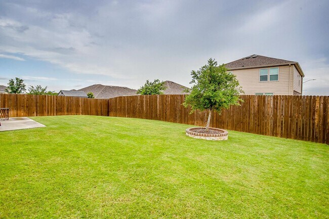 Building Photo - Beautiful Home in Highly Desired Sunset Pointe- 3 Bed, 2 Bath in SW Fort Worth- Crowley ISD- 76123