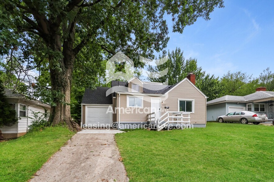 Building Photo - 1543 Vancouver Dr