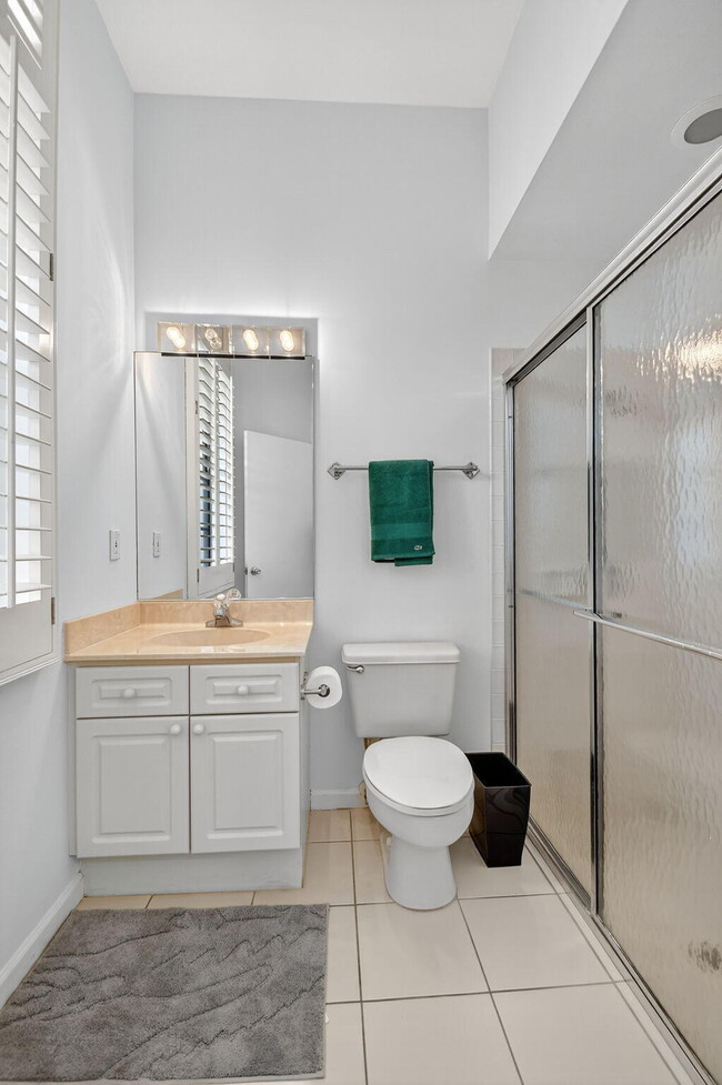 Building Photo - 4553 Barclay Fair Way