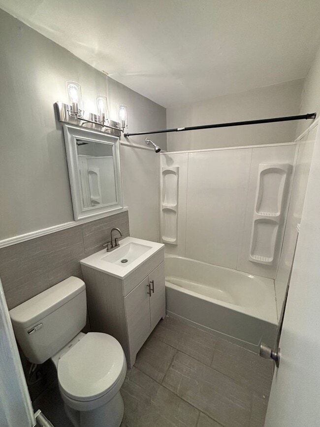 Building Photo - JUNE SPECIAL!!! Sign lease & pay deposit b...