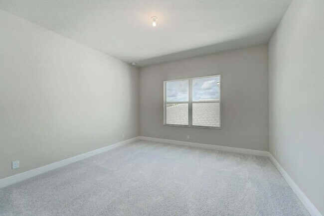 Building Photo - 9296 Crestview Cir