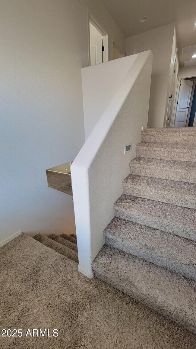 Building Photo - 1437 Paso Robles Ave