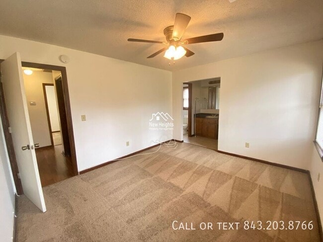 Building Photo - 417 Surfside Dr