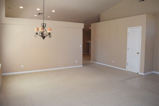 Building Photo - 4840 Knightswood Way