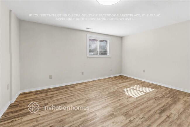 Building Photo - 7210 Shavano Ct
