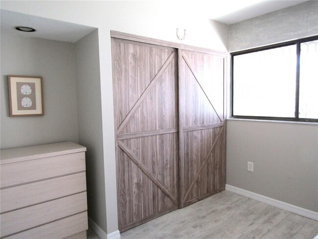 Building Photo - 3553 Longmeadow