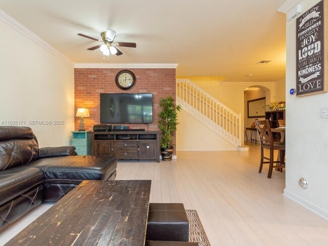 Building Photo - 12320 S Village Cir