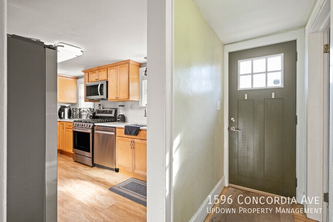 Building Photo - 1596 Concordia Ave