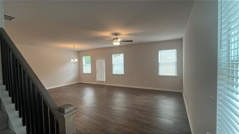 Building Photo - 105 Berry Dr