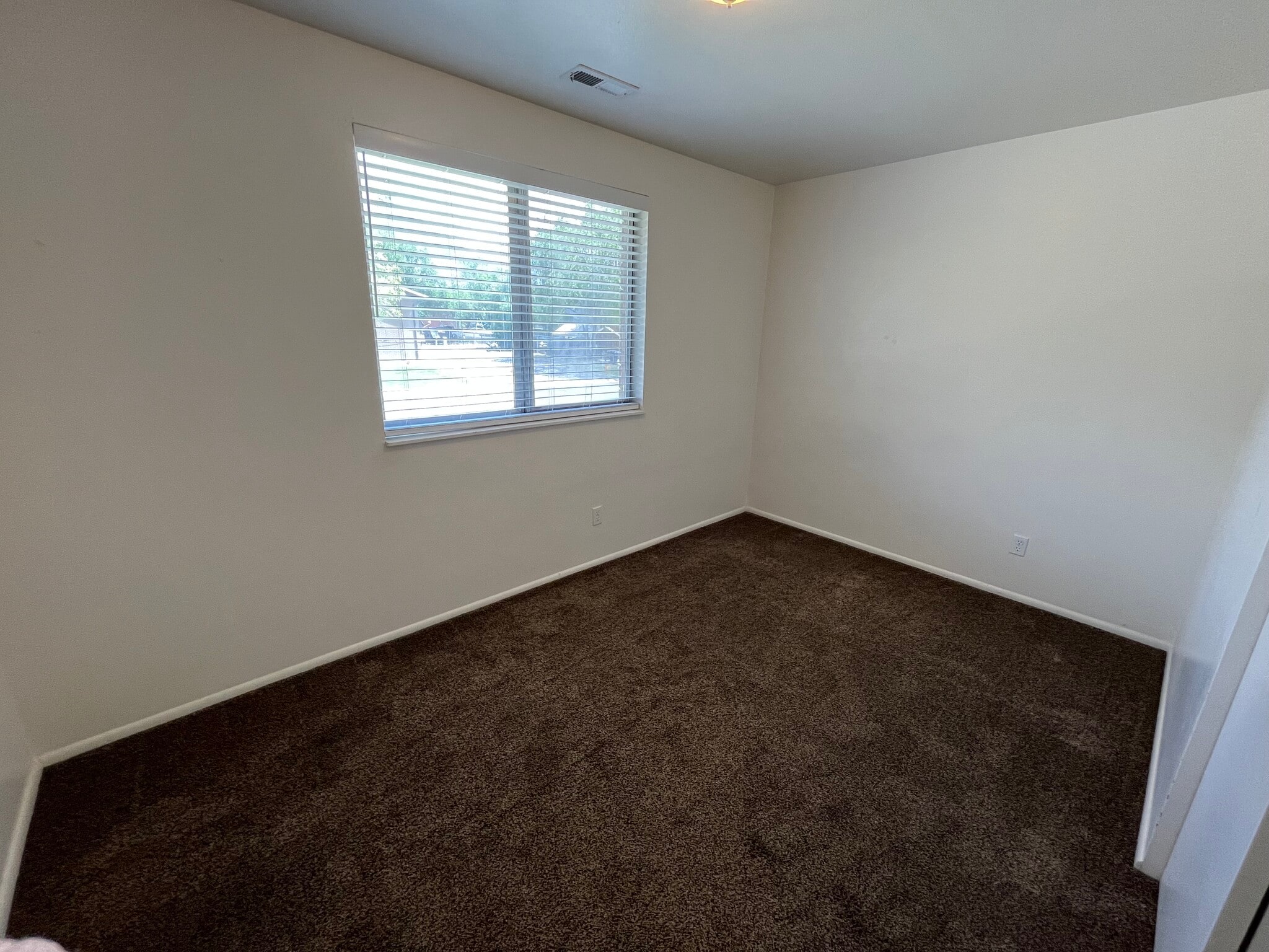 Building Photo - 1013 N 235 W