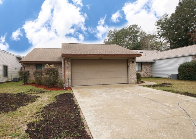 Building Photo - Great 3 Bedroom 2 bath home in Central Nic...