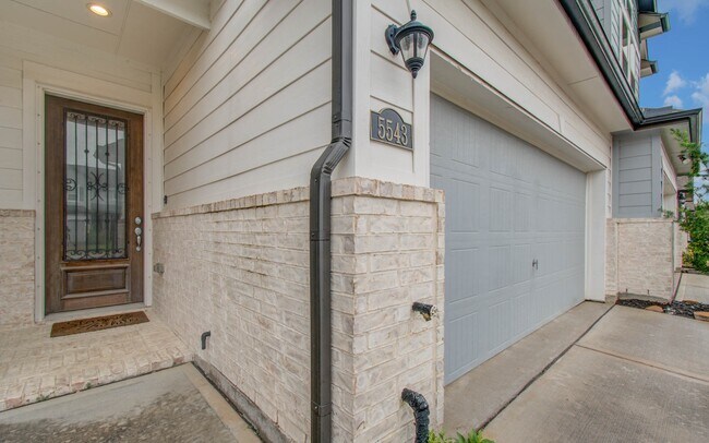 Building Photo - 5543 Evanston Ln