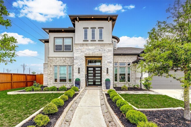 Building Photo - 9903 Regal Bend Dr