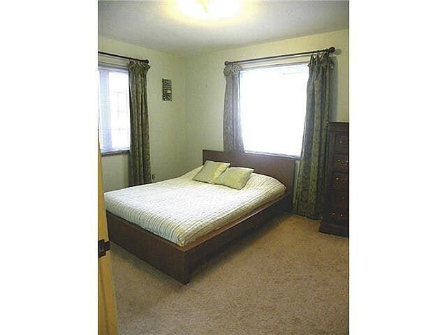 Building Photo - 2843 Castleton Ave