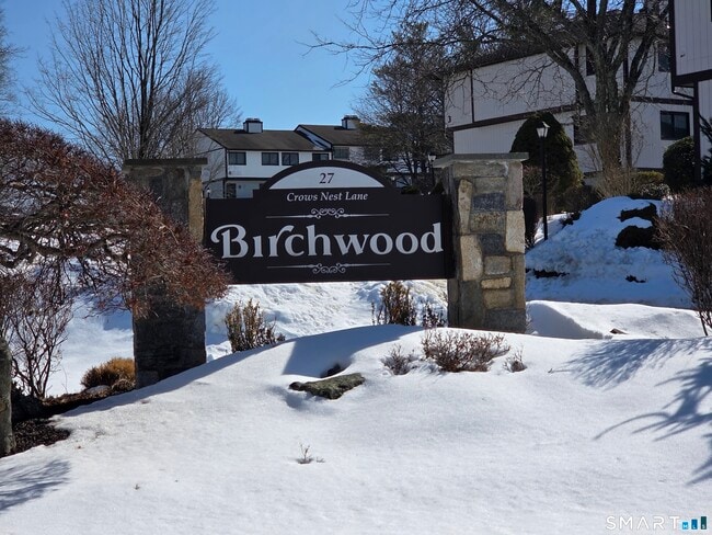 Building Photo - 27 Crows Nest Ln