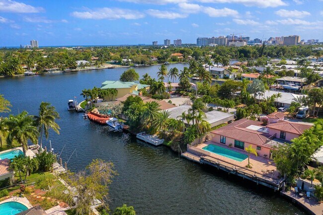 Building Photo - Northeast 16th Street, Fort Lauderdale, FL 33304 - 3 BR 3 BA single-family home