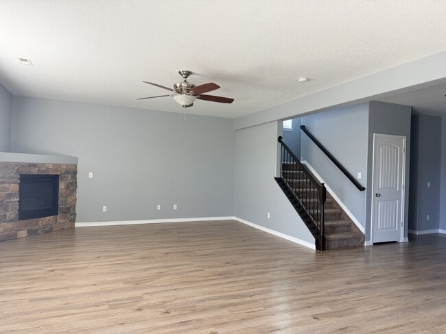 Building Photo - 9545 Sand Myrtle Dr