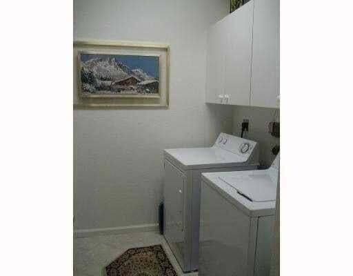 Building Photo - 8010 Bellafiore Way