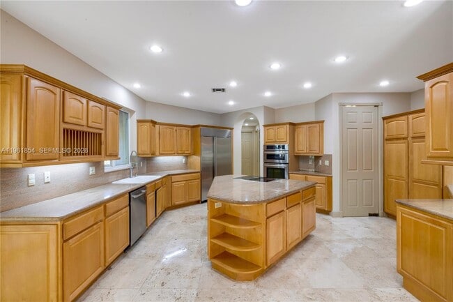 Building Photo - 129 Gavilan Ave