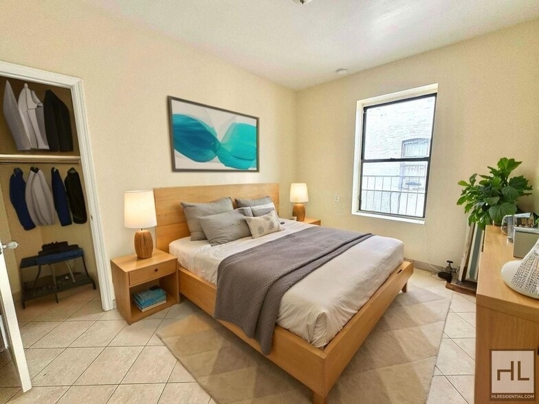 Building Photo - BAY 22 STREET