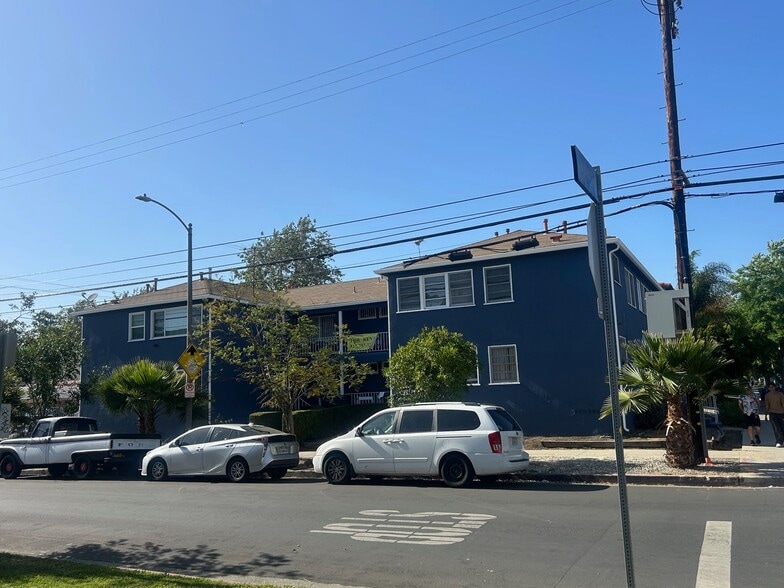 Primary Photo - 7661 Oakwood Ave