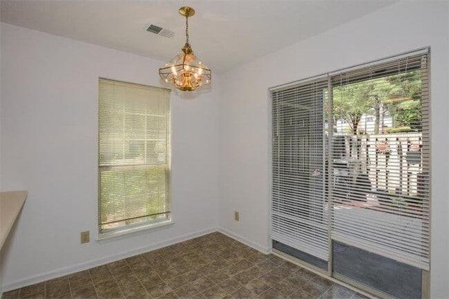 Building Photo - 1015 Rock Creek Ln