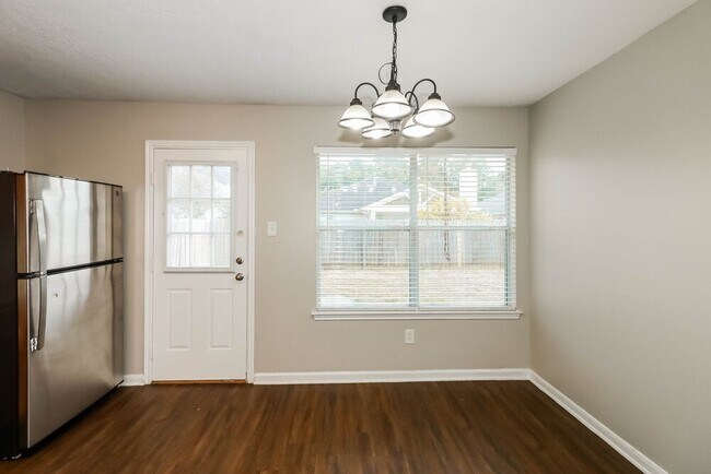 Building Photo - 32123 Decker Oaks Dr