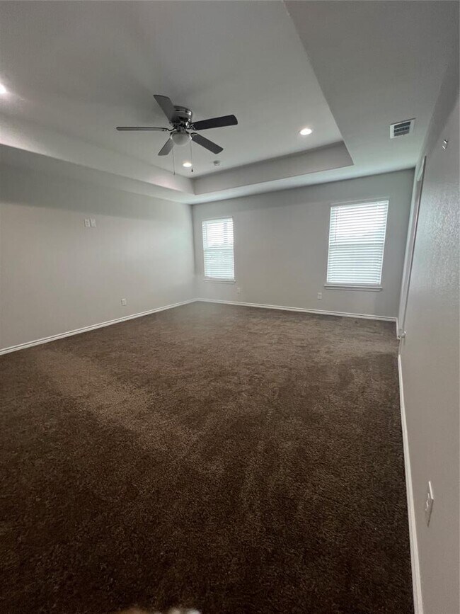Building Photo - 1077 Fieldstone Dr