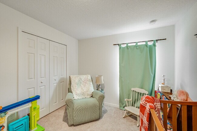 Building Photo - Bright & Spacious 3 Bedroom, 2 Bathroom Home with 2-Car Garage