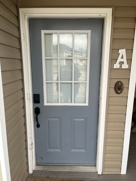 Building Photo - 12102 Carriage Ct SE