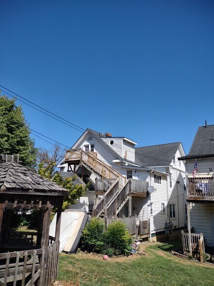 Building Photo - 1409 3rd St SW