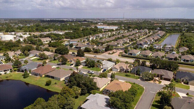 Building Photo - 957 Windward Way