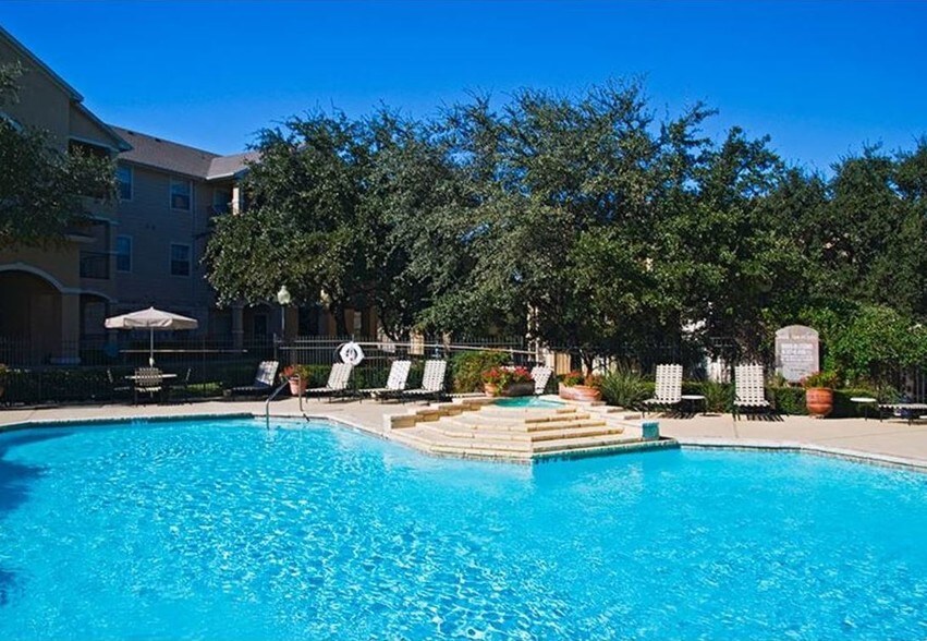 Hill Country Villas 9032 Dugas Rd San Antonio TX 78251 Apartment Finder