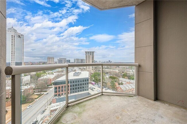 Building Photo - 2795 Peachtree Rd NE