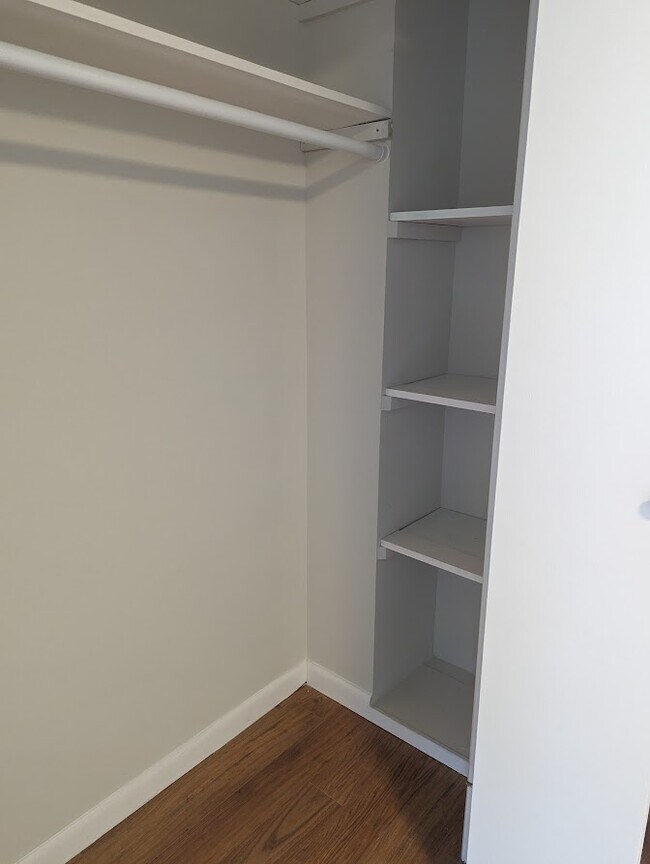 Building Photo - 343 Sundown Rd