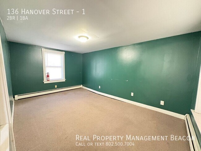 Building Photo - 136 Hanover St