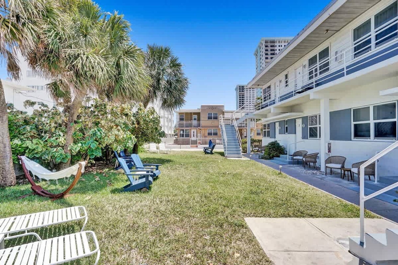 Building Photo - 851 N Surf Rd