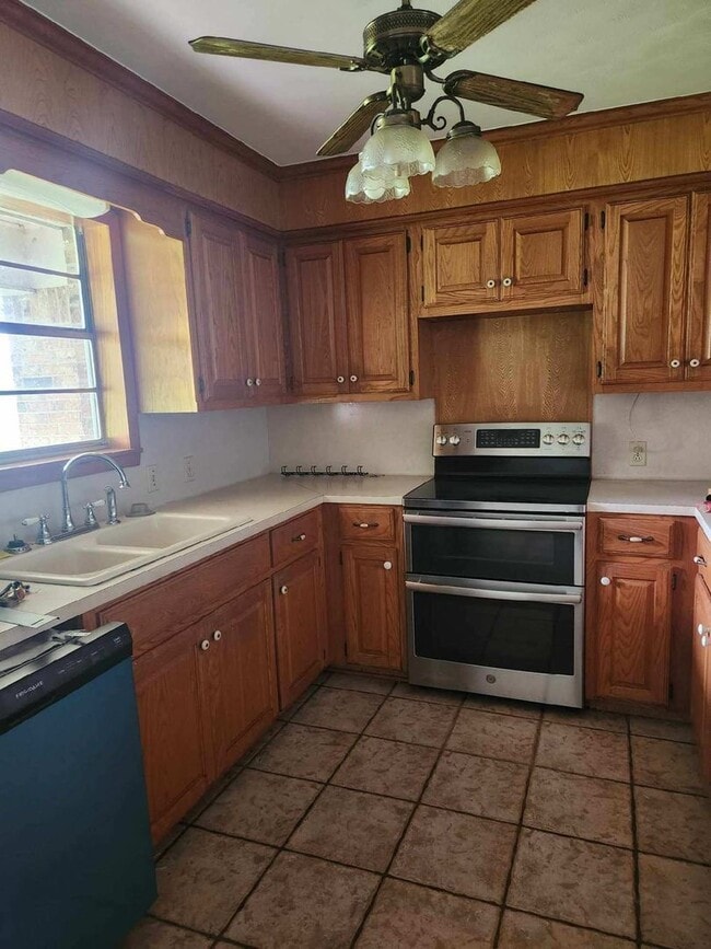 Building Photo - 8174 FM 1402