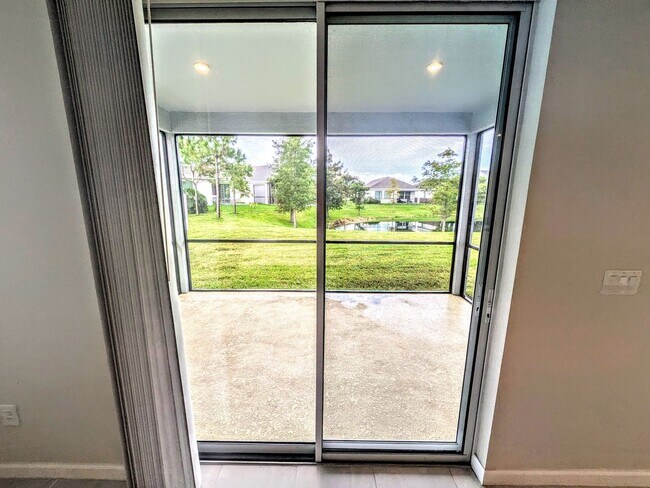 Building Photo - Annual UNfurnished NEW 4/ 2 1/2 home off S...