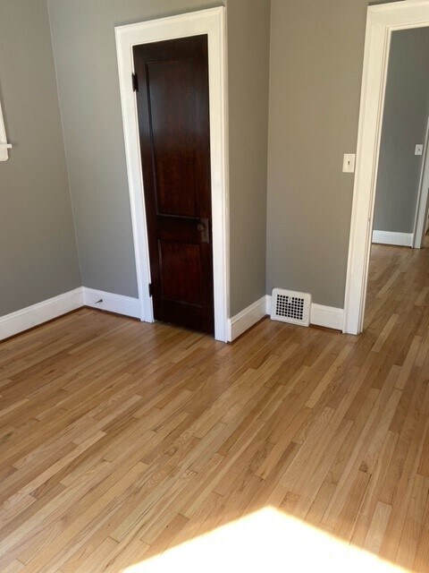 Building Photo - 2075 Lewis Dr