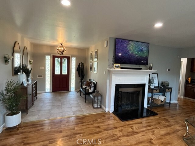 Building Photo - 935 N 1st Ave