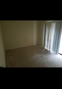 Building Photo - 2010 E Wellington Ave