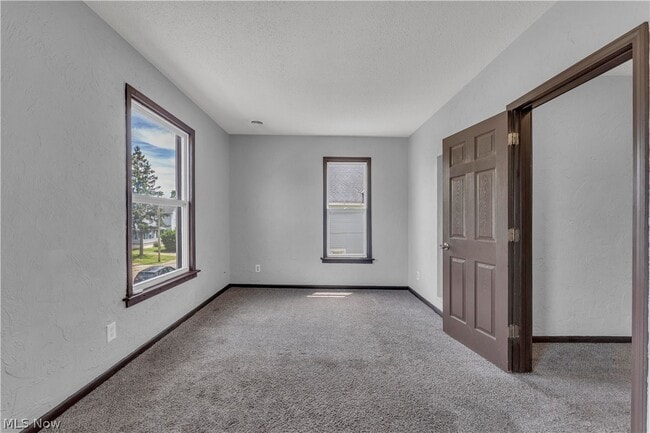 Building Photo - 812 Lovett Pl