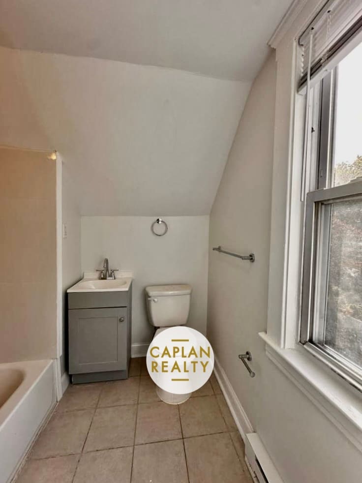 Building Photo - 2 Derby Ave