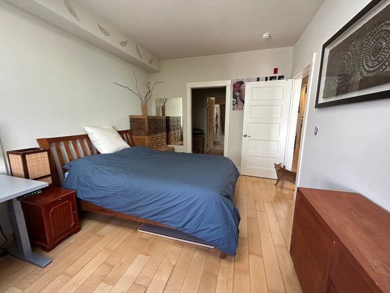 Bed room - 190 Walnut Ave