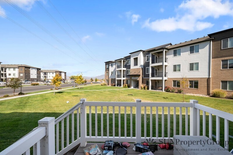 Building Photo - 288 W 730 N